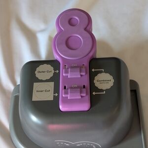 We R Memory Keepers Lucky 8 Punch Border and Corner Punch Tatted Doily